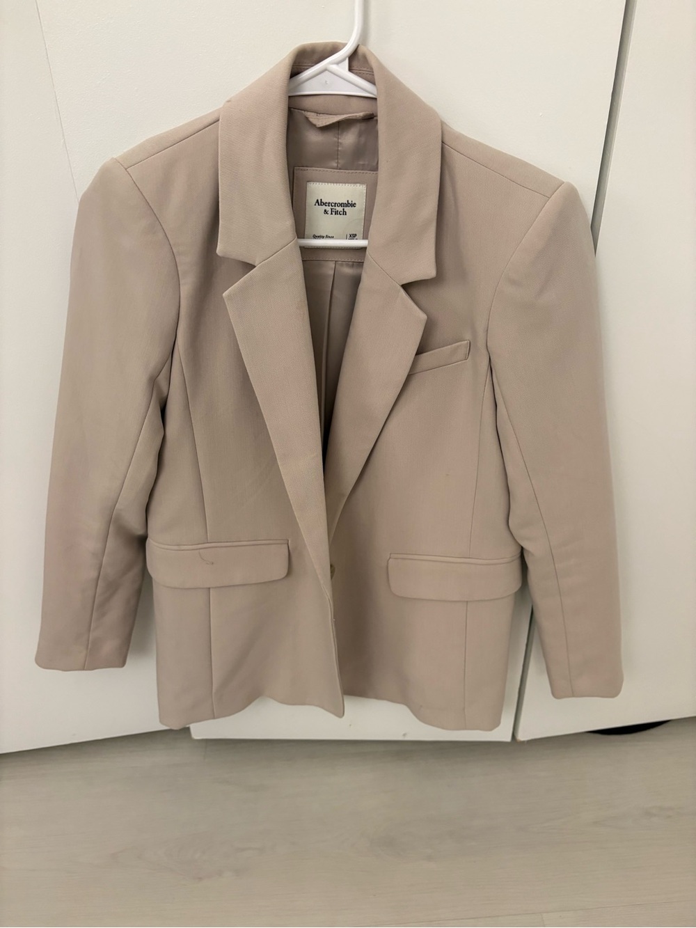 Abercrombie & Fitch Women's Light Beige Tailored Blazer